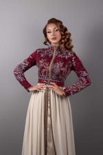 Acheter takchita marocaine dentelle bordeaux bleu ciel à Montpellier - Caftan Yakouta