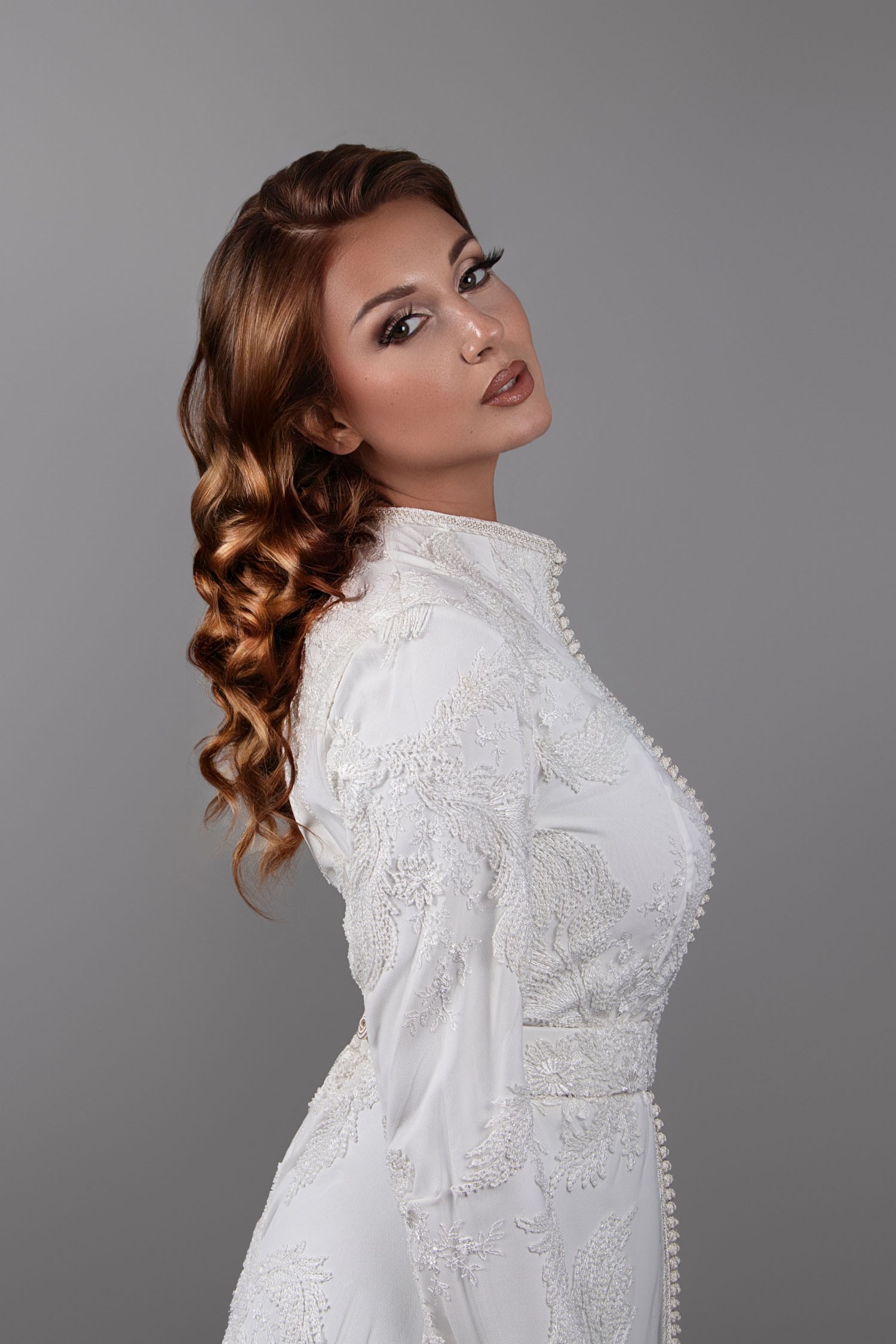Ivory Elegance: Lace Caftan with High Collar and Matching Belt
