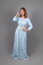 Takchita marocaine de cérémonie brodée main col bateau dentelle bleu ciel - Caftan Samia
