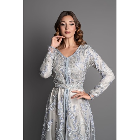 Luxurious lace caftan fashion 2023 on mode et caftan france