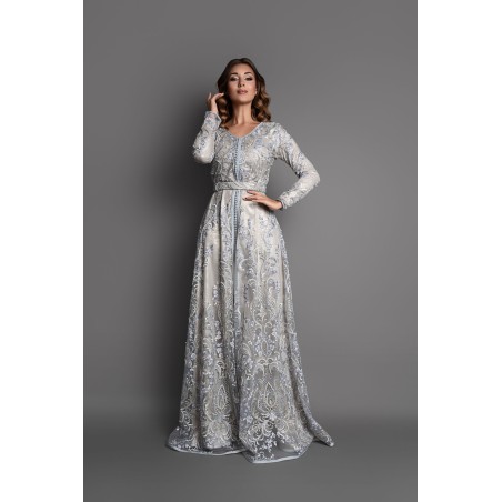 Luxurious lace caftan fashion 2023 on mode et caftan france
