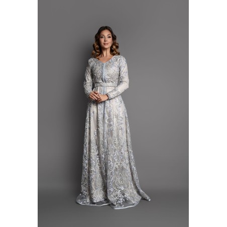 Luxurious lace caftan fashion 2023 on mode et caftan france