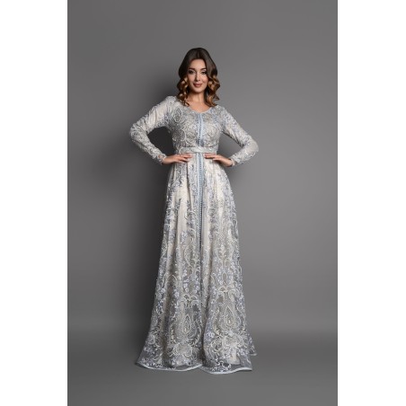 Luxurious lace caftan fashion 2023 on mode et caftan france