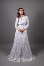 Acheter caftan marocain mariage col montant blanc argenté - Caftan Bayda