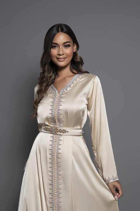 Caftan une pièce pour fête intime et raffiné, halal, mariage, aid, anniversaire