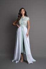 Caftan Jinane - tenue de mariée marocaine avec pantalon vert pâle
