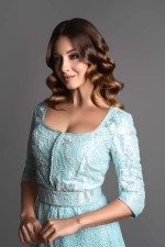 Takchita marocaine moderne coupe ajustée bleu ciel argenté - Caftan Azhar sur mesure