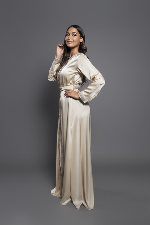 Caftan une pièce pour fête intime et raffiné, halal, mariage, aid, anniversaire