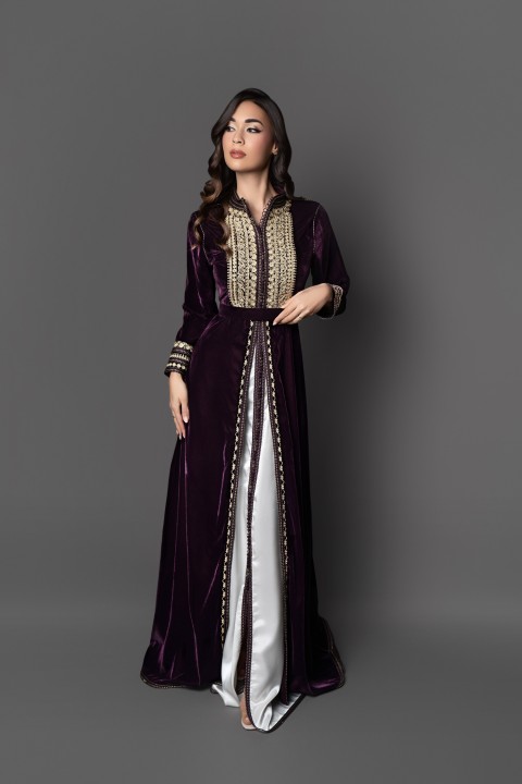Caftan Amani velours col montant prune - takchita marocaine mariage livraison Casablanca