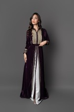 Caftan Amani velours col montant prune - takchita marocaine mariage livraison Casablanca