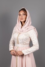 Takchita marocaine de cérémonie brodée main coupe ajustée rose doré - Caftan Chaima II