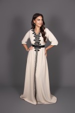 Caftan marocain moderne traditionnel beige noir - Caftan Rimal sur mesure