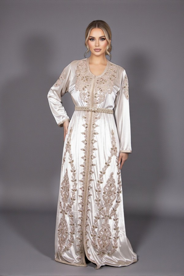 Caftan traditionnel en velours nude bronze