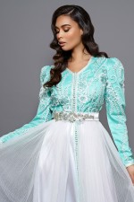 Takchita marocaine manches bouffantes vert pâle blanc - Caftan Maysoun - vente en ligne Rabat