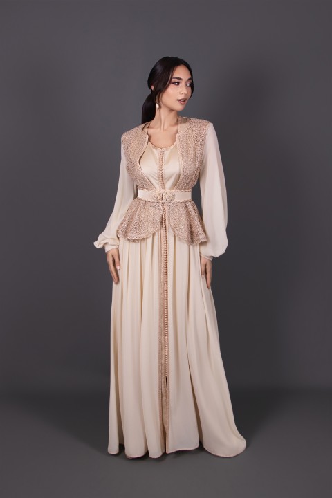 Caftan Talia beige nude - takchita marocaine de mariée à commander en ligne
