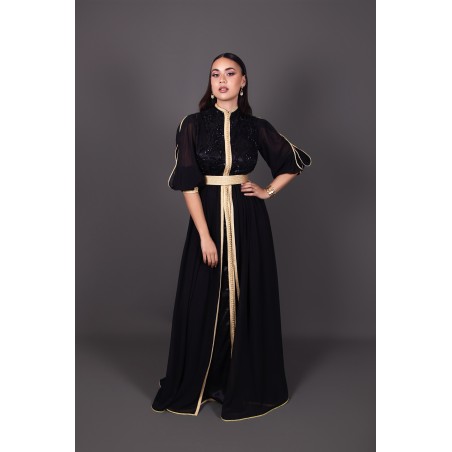 White & Gold Caftan – Moroccan Elegance & Sophistication