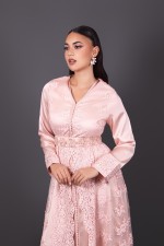 Caftan Rawda - takchita marocaine rose de cérémonie prix et livraison