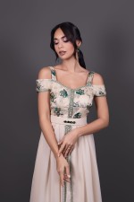 Caftan Jadia moderne beige vert - takchita marocaine de mariée à commander en ligne