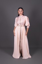 Takchita marocaine de cérémonie brodée main saumon soie - Caftan Aya Saumon