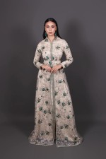 Caftan marocain col montant beige vert émeraude Zumurruda - takchita marocaine de mariée à commander en ligne